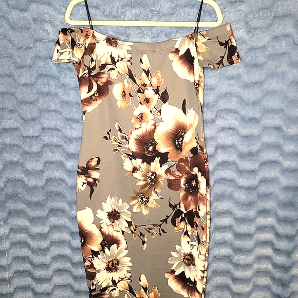 Guess Dress - Fitted/Stretch